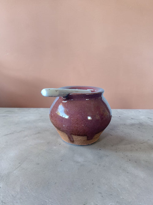 Cenicero Pausa #5 — cerámica artesanal gres, vidriado borgoña intenso, hecho a mano, Matera Rob Santiago
