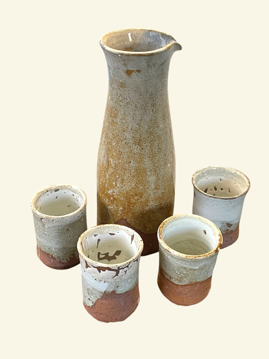 Jarra Pisco Sour Gres Gris Oxidado + 4 Vasos — Set Encuentro